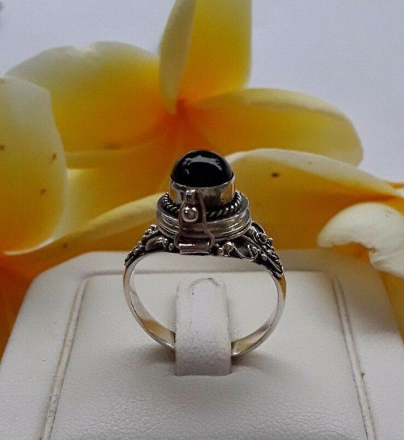 AGNES CREATIONS / BAGUE OUVRANTE POISON A SECRET ARGENT 925 & ONYX TAILLE 57