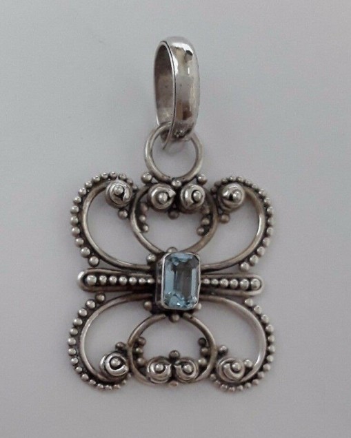 AGNES CREATIONS / BEAU PENDENTIF VINTAGE/ RETRO EN ARGENT 925 ORNE TOPAZE BLEUE 