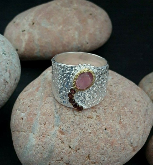 Bague de Créateur Jonc Rubis & Grenat Argent martelé TAILLE 53-54