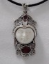 AGNES CREATIONS / BEAU PENDENTIF EN ARGENT 925 & OS SCULPTE ORNE 3 GRENATS 