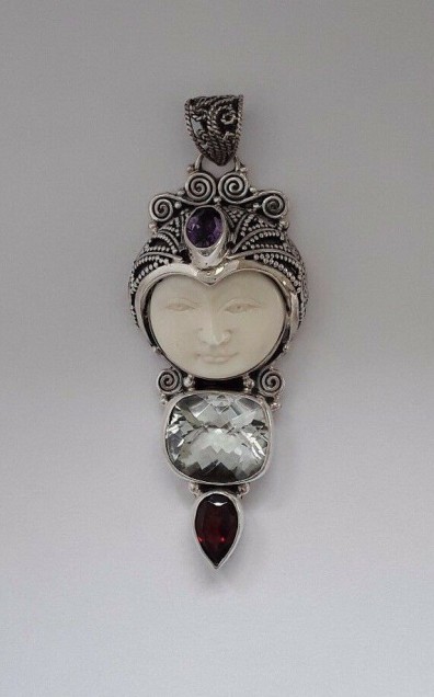 AGNES CREATIONS / BEAU PENDENTIF EN ARGENT 925 & MASQUE OS SCULPTE & AMETHYSTES