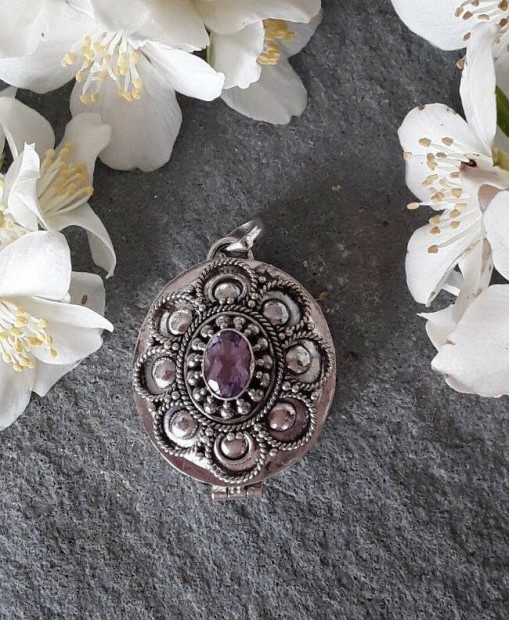 collier argent poison collier argent poison
