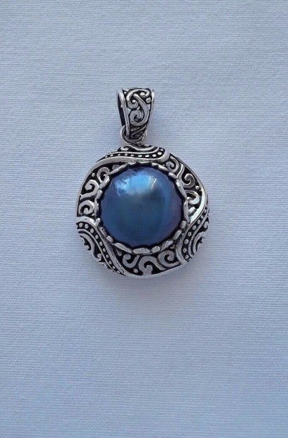 AGNES CREATIONS / JOLI PENDENTIF EN ARGENT 925 & PERLE BLEUE