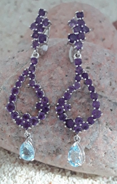 BOUCLES D'OREILLES LONGUES DE CREATEUR ORNEES D'AMETHYSTE & TOPAZE EN ARGENT 925