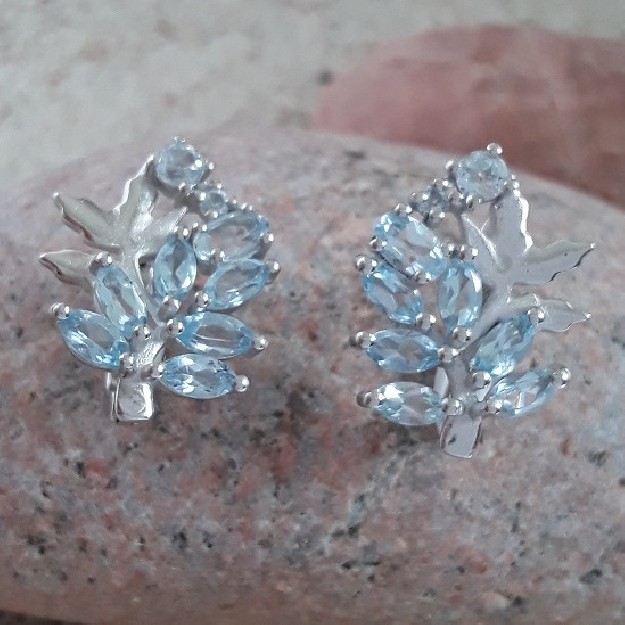 Boucles d'oreilles de créateur ornées de Topazes Bleues Argent 925