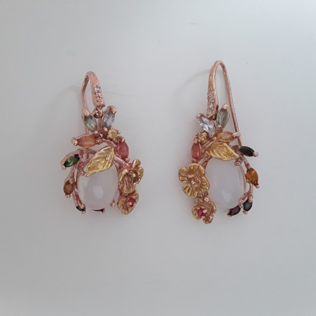 BOUCLES D'OREILLES DE CREATEUR VERMEIL ORNEES D'UNE OPALE & TOURMALINES