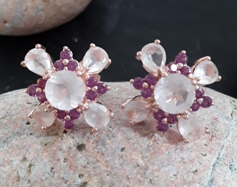 Boucles d'oreilles de créateur en Vermeil ornées Quartz rose & Grenat