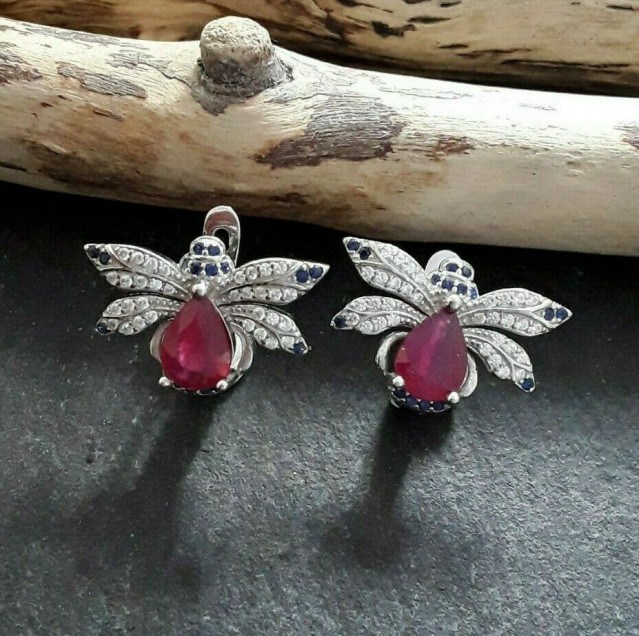 Boucles d'oreilles de créateur Papillon multi-pierres Rubis, Saphirs & Zirconiums en Argent 925