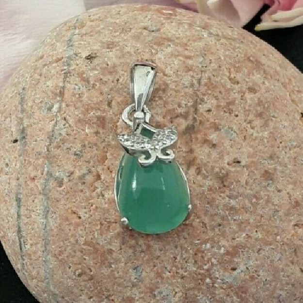 Pendentif de créateur orné Aventurine argent 925