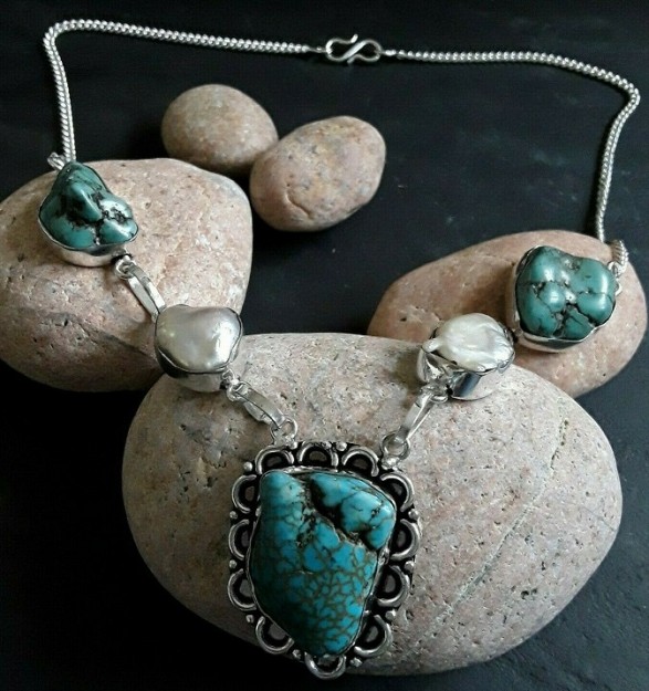 Collier Ethnique orné Turquoise & Perle Argent plaqué