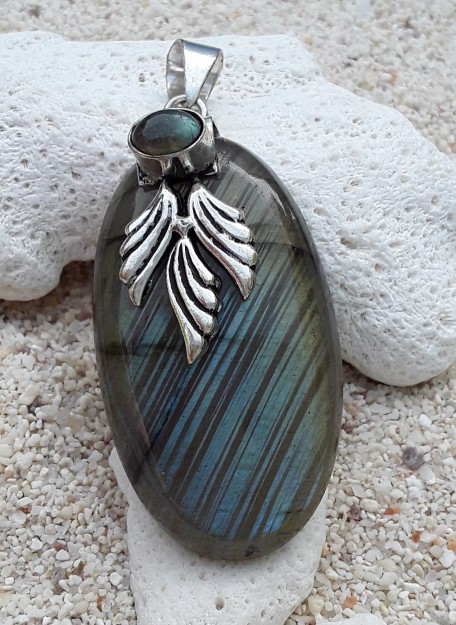 Pendentif rétro chic orné Labradorite Argent plaqué