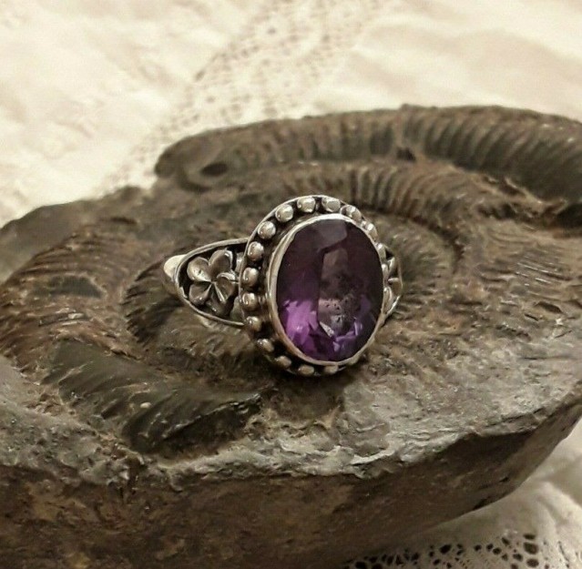 JOLIE BAGUE FEMME EN ARGENT 925 SERTIE AMETHYSTE - TAILLE 51