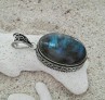 Grand Pendentif Femme orné Labradorite Argent plaqué