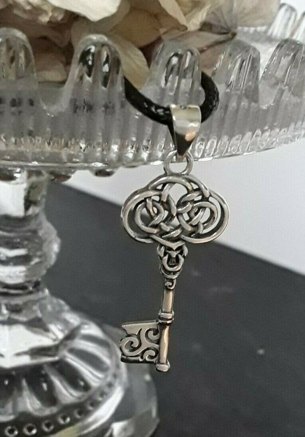 Pendentif Mixte Clé Celte Triskel ciselé en argent 925