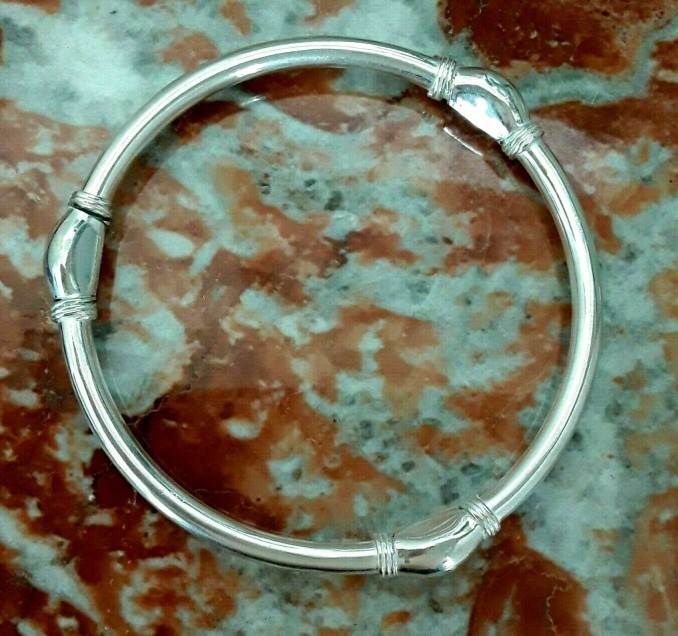 BRACELET JONC ETHNIQUE CHIC EN METAL ARGENTE