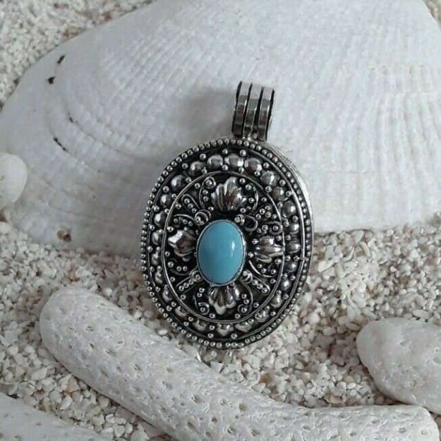 Pendentif coffret Boite à secret orné Turquoise en Argent 925