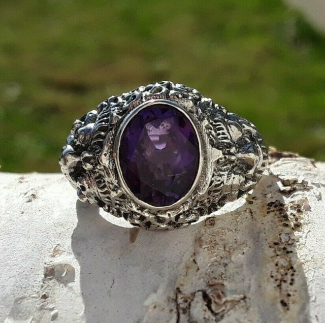 BELLE BAGUE "GANESH" EN ARGENT 925 ORNEE D'UNE AMETHYSTE TAILLE 55