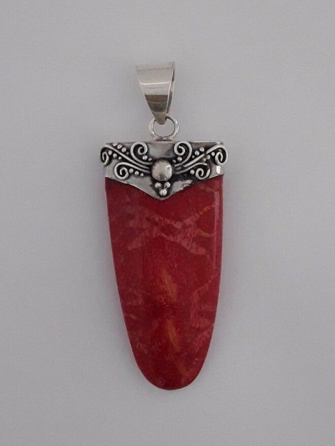 JOLI PENDENTIF EN ARGENT 925 & CORAIL GORGONE