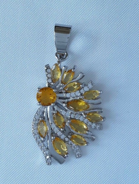 JOLI PENDENTIF ROND EN ARGENT 925 ORNE DE CITRINES & ZIRCONIUMS