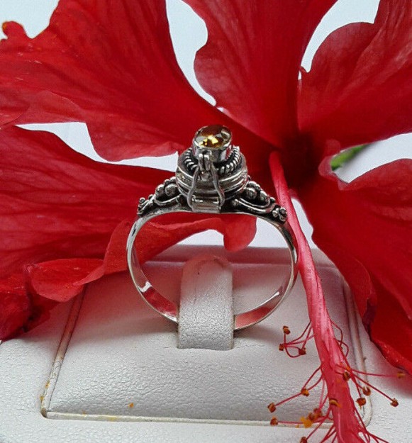 BAGUE OUVRANTE POISON A SECRET EN ARGENT 925 & CITRINE - TAILLE 52