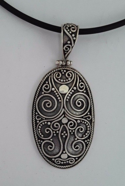 AGNES CREATIONS // GRAND PENDENTIF MODERNE EN ARGENT 925 CISELE 