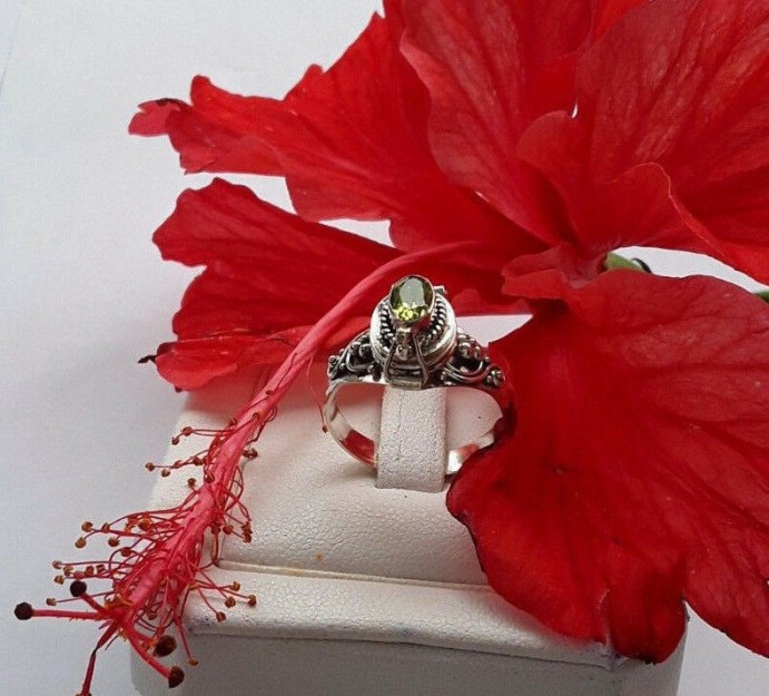 AGNES CREATIONS // BAGUE OUVRANTE POISON A SECRET ARGENT 925 & PERIDOT TAILLE 54