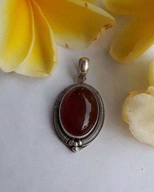  AGNES CREATIONS / Joli Pendentif Médaillon en argent 925 orné Cornaline Ambre