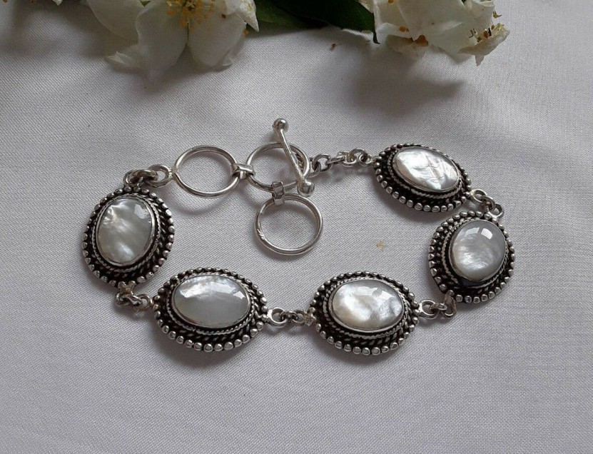 AGNES CREATIONS / BEAU BRACELET FEMME BLANC ARGENT 925 ORNE NACRE NATURELLE