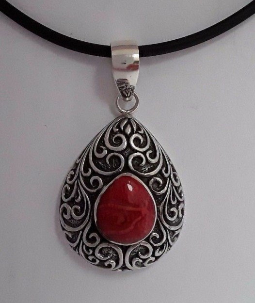 AGNES CREATIONS / BEAU PENDENTIF GOUTE EN ARGENT 925 & CORAIL GORGONE