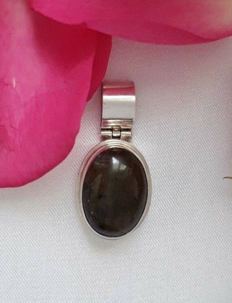  AGNES CREATIONS // Joli Pendentif Femme moderne en argent 925 orné Labradorite