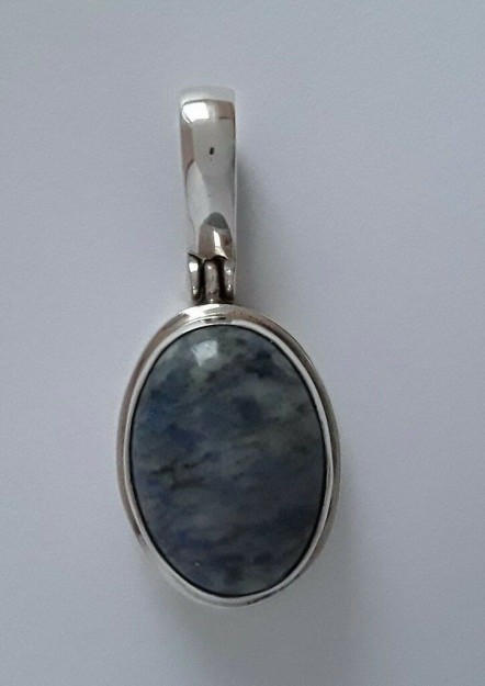 BEAU PENDENTIF EN ARGENT 925 ORNE D'UNE AGATE BLEUE