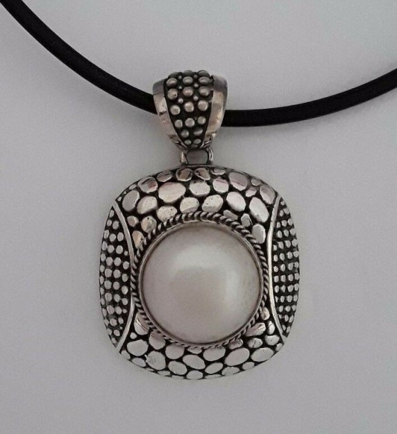 AGNES CREATIONS // PENDENTIF STYLE RETRO EN ARGENT 925 & PERLE NACRE